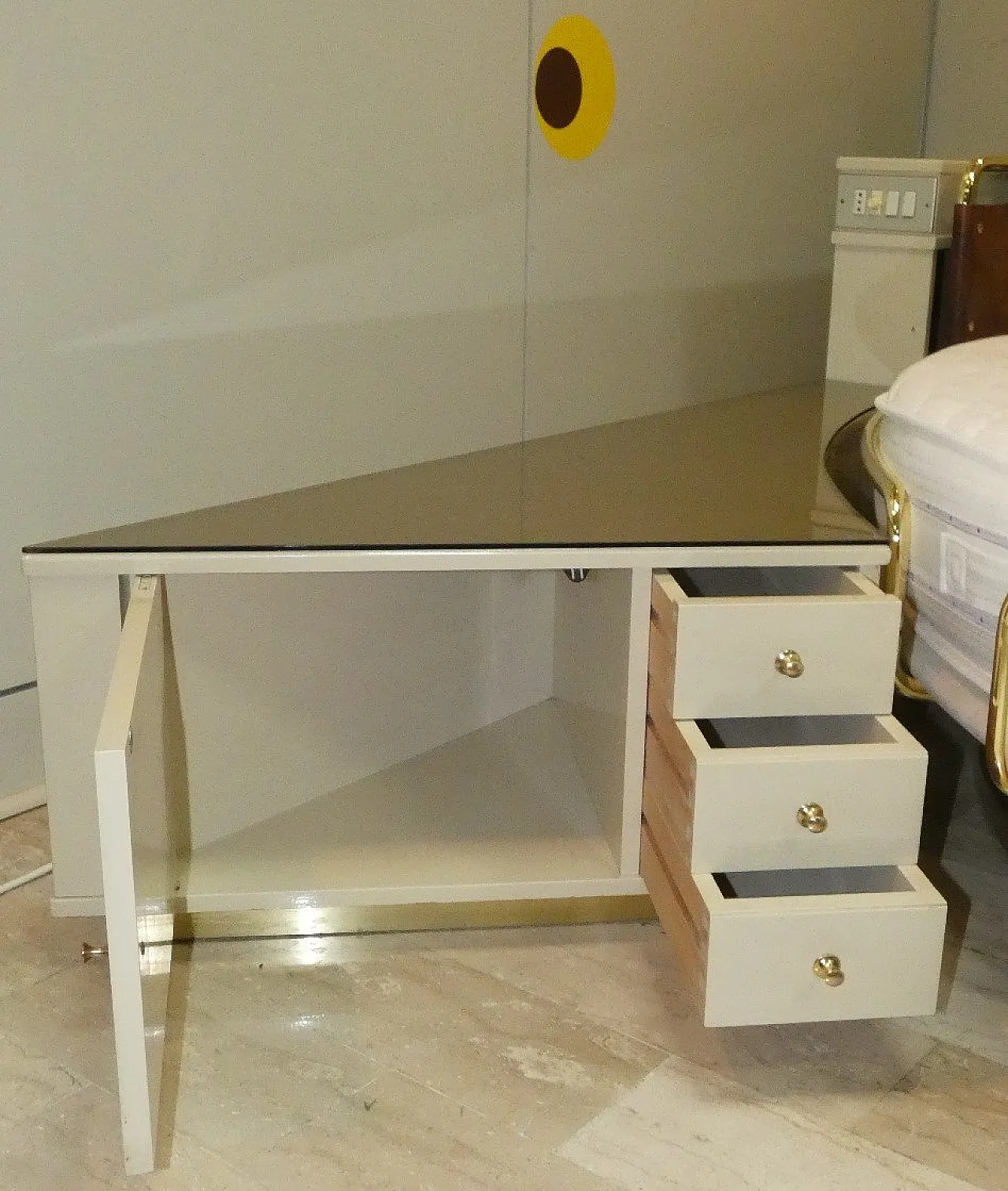 Round Six-Piece Swivel Bed with Corner Frame, 1970s 41