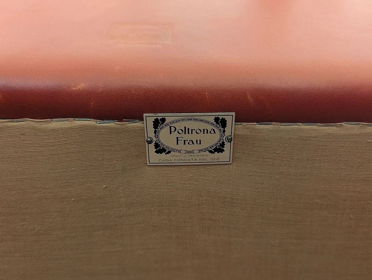 Coppia di poltrone in pelle Frau, anni '80 5