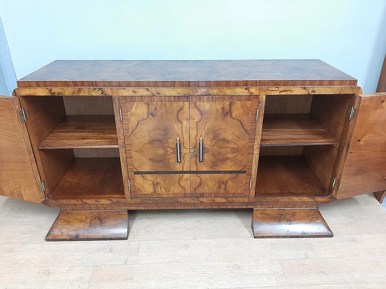 Art deco sideboard in walnut and rosewood, 1930 4