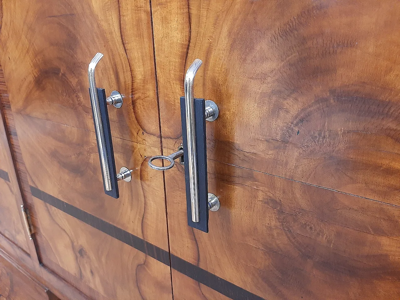 Art deco sideboard in walnut and rosewood, 1930 7
