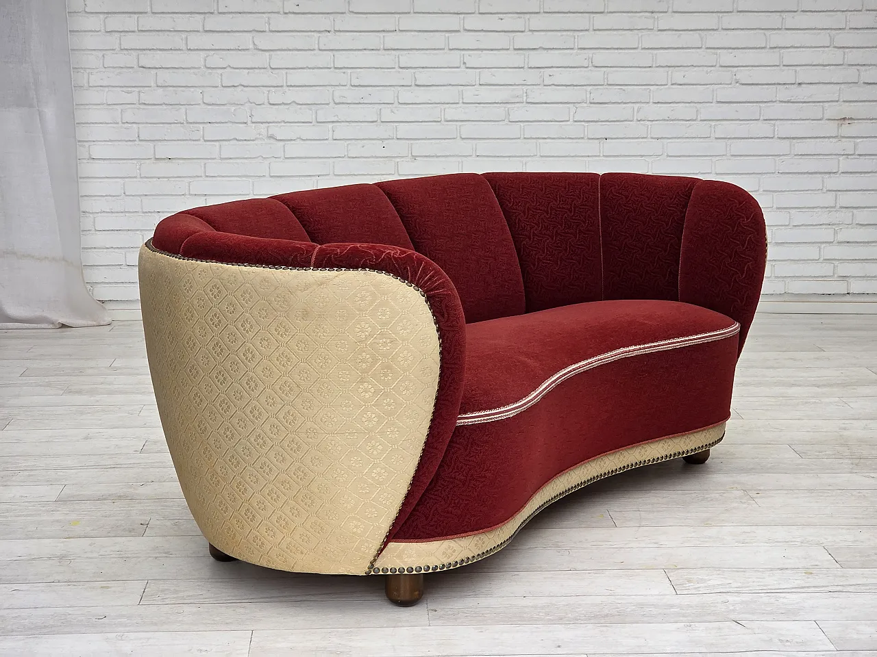 Danish curved 2-seater sofa, red/beige wool fabric, 1960s 7