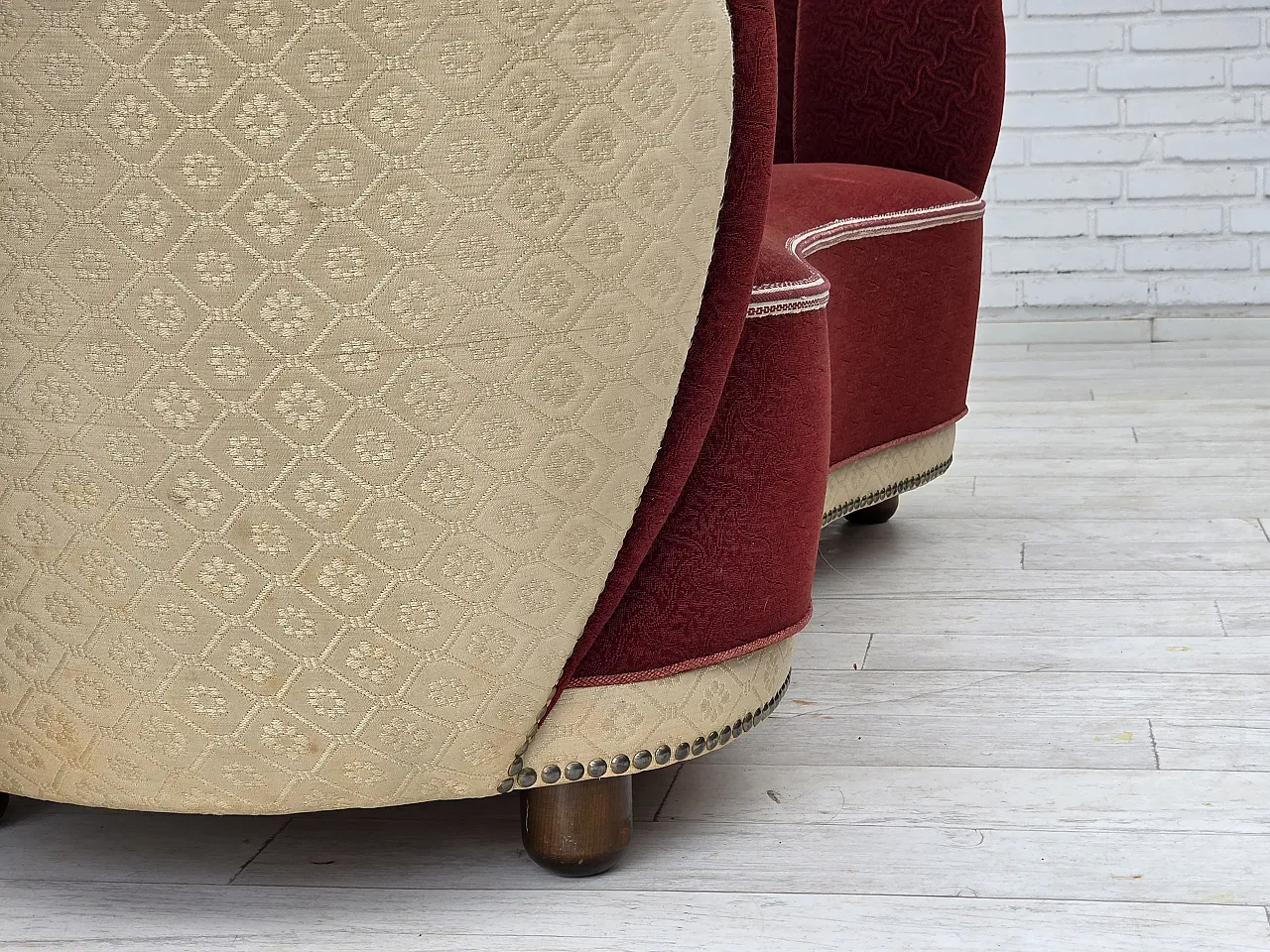 Danish curved 2-seater sofa, red/beige wool fabric, 1960s 10