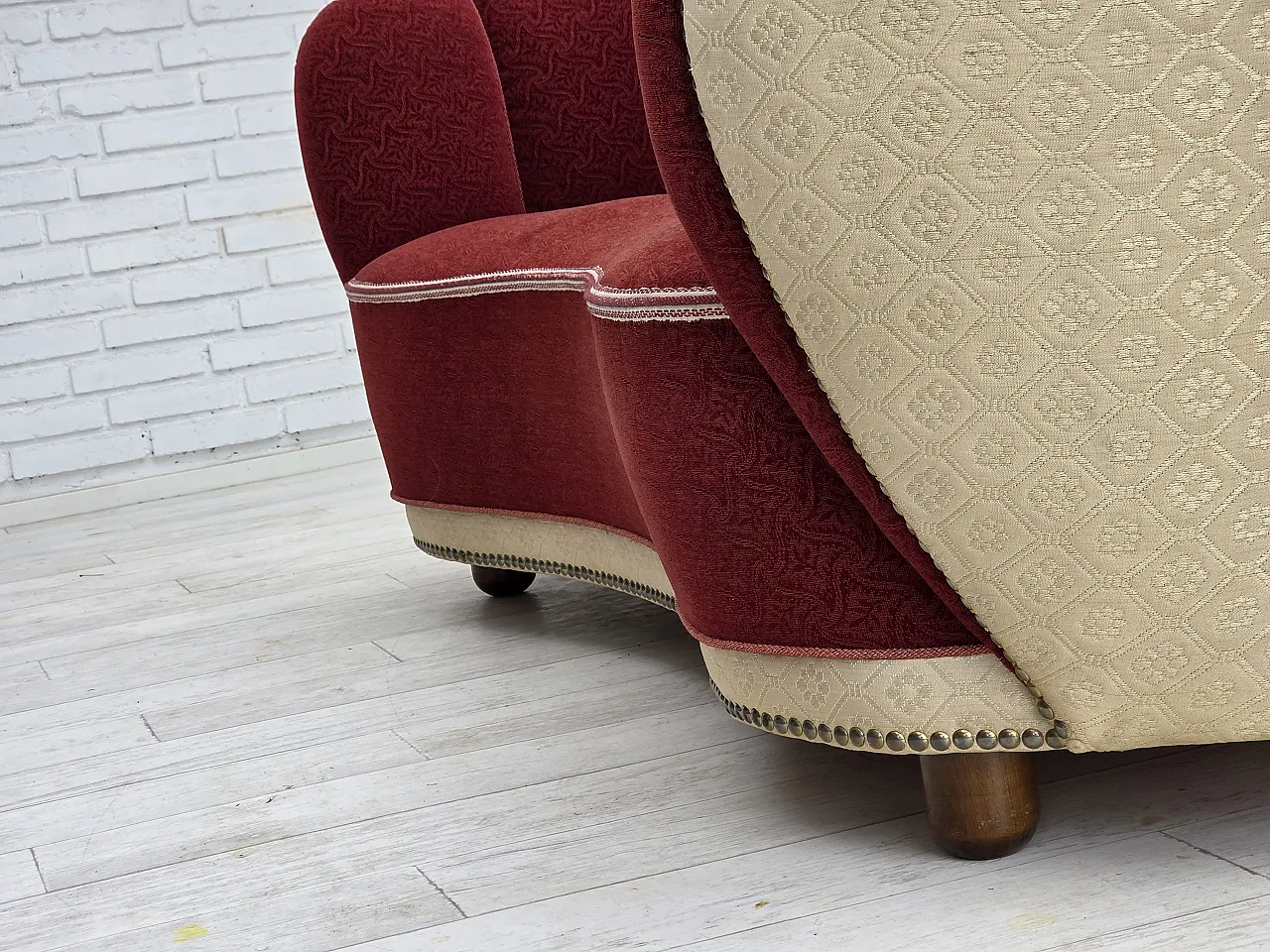 Danish curved 2-seater sofa, red/beige wool fabric, 1960s 17