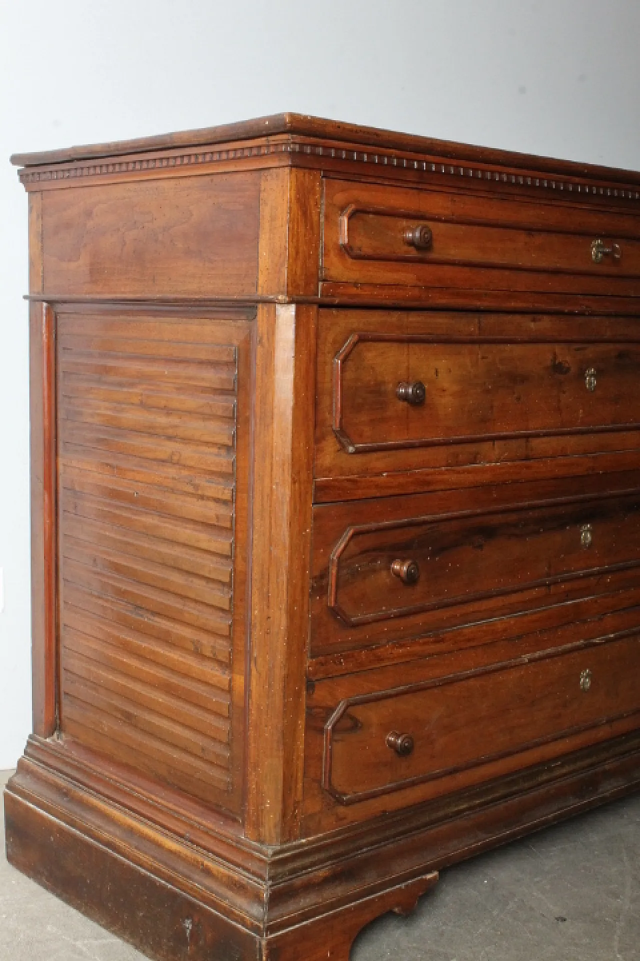 Chest of drawers Carlo X solid walnut, with inlaid star, 1830 9