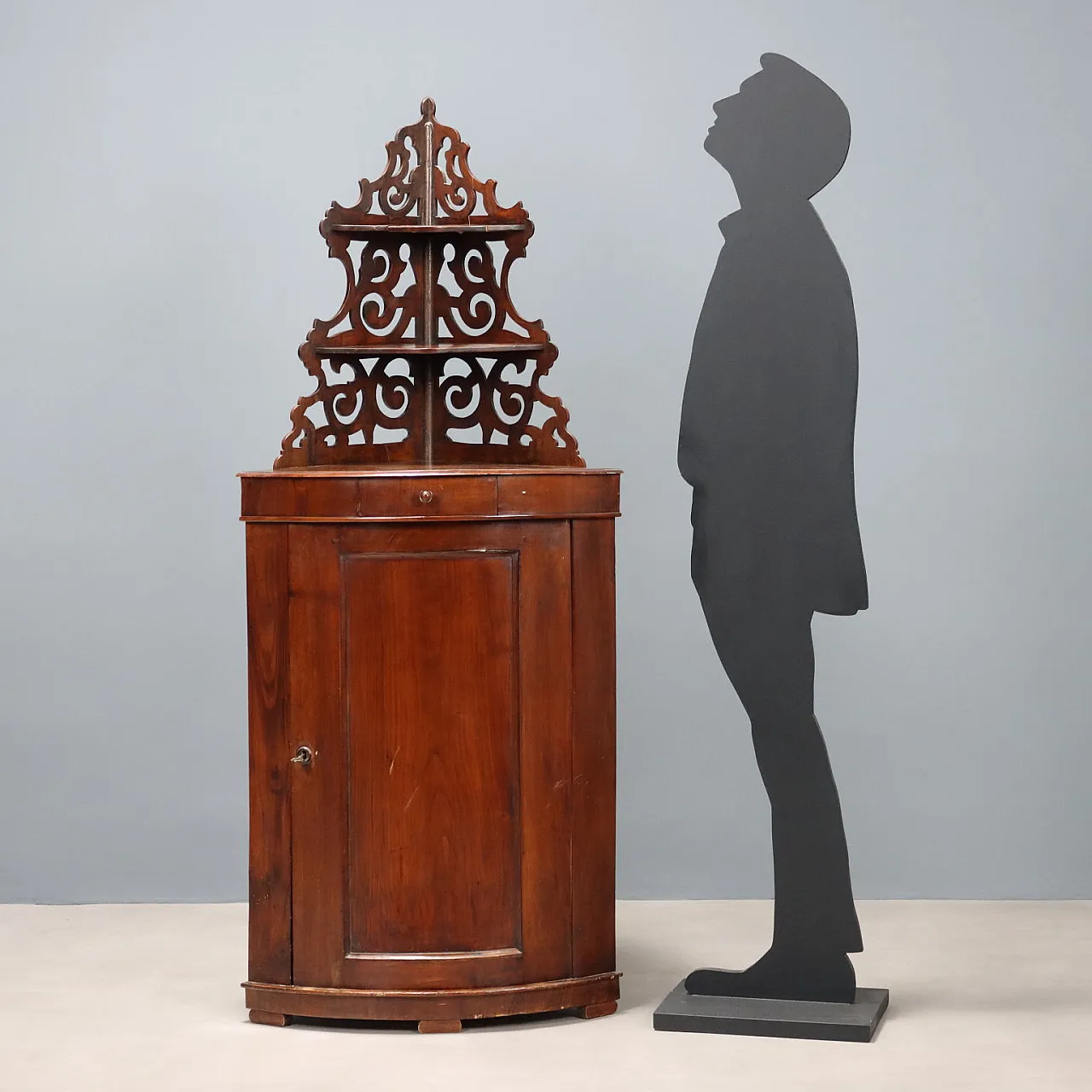 Corner cupboard with drawer and door, late 19th century 2
