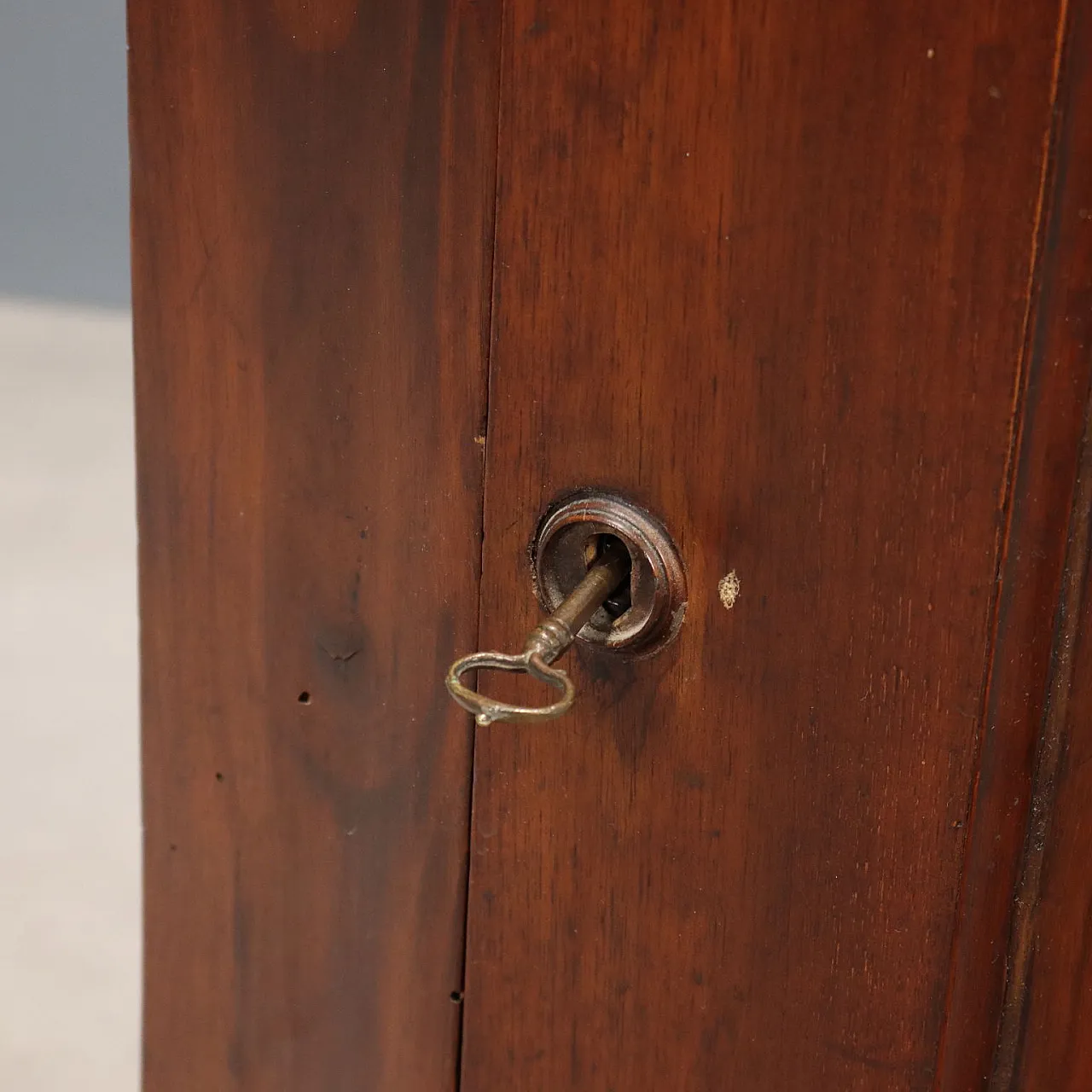 Corner cupboard with drawer and door, late 19th century 7