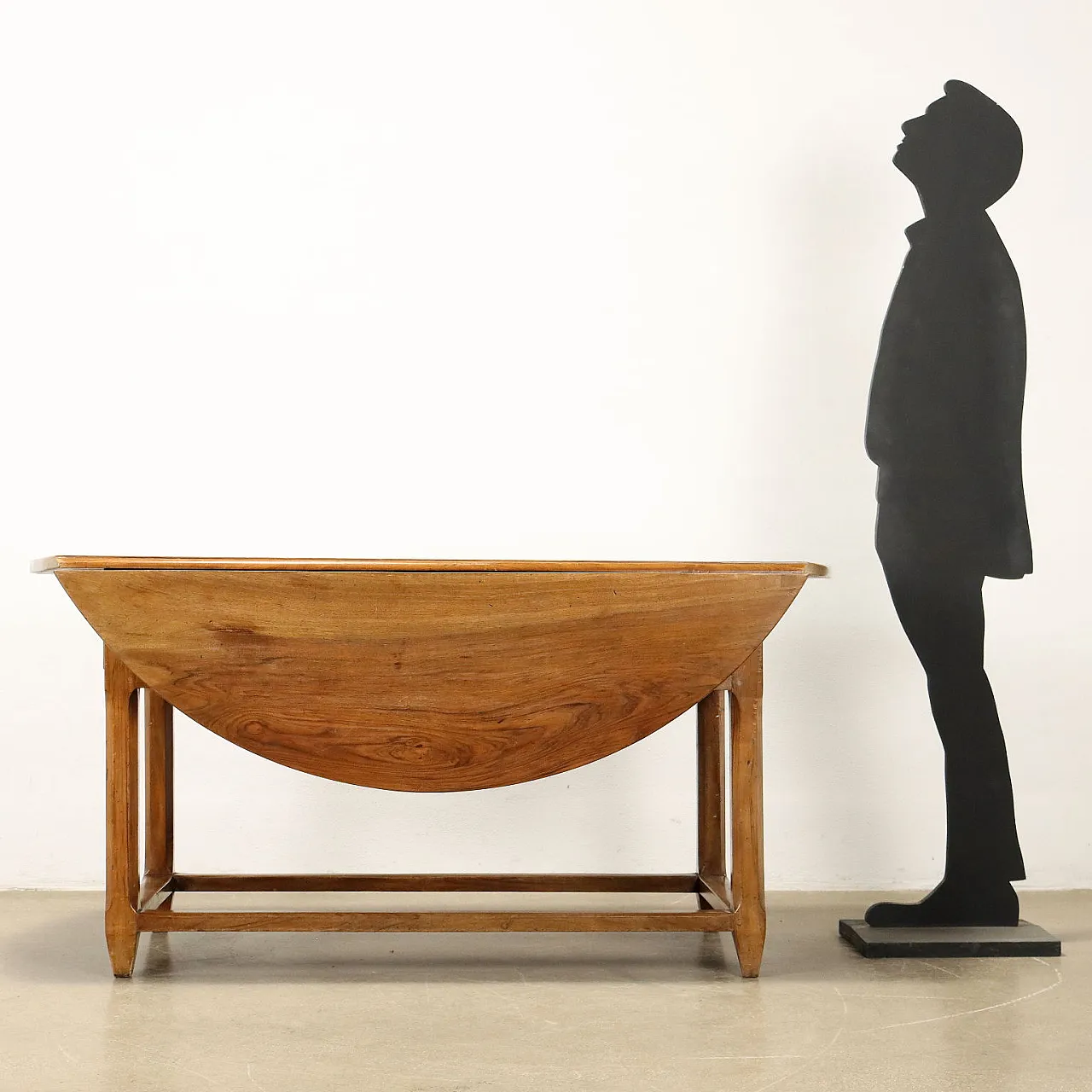 Walnut and pine banded table with pair of drawers, 19th century 2