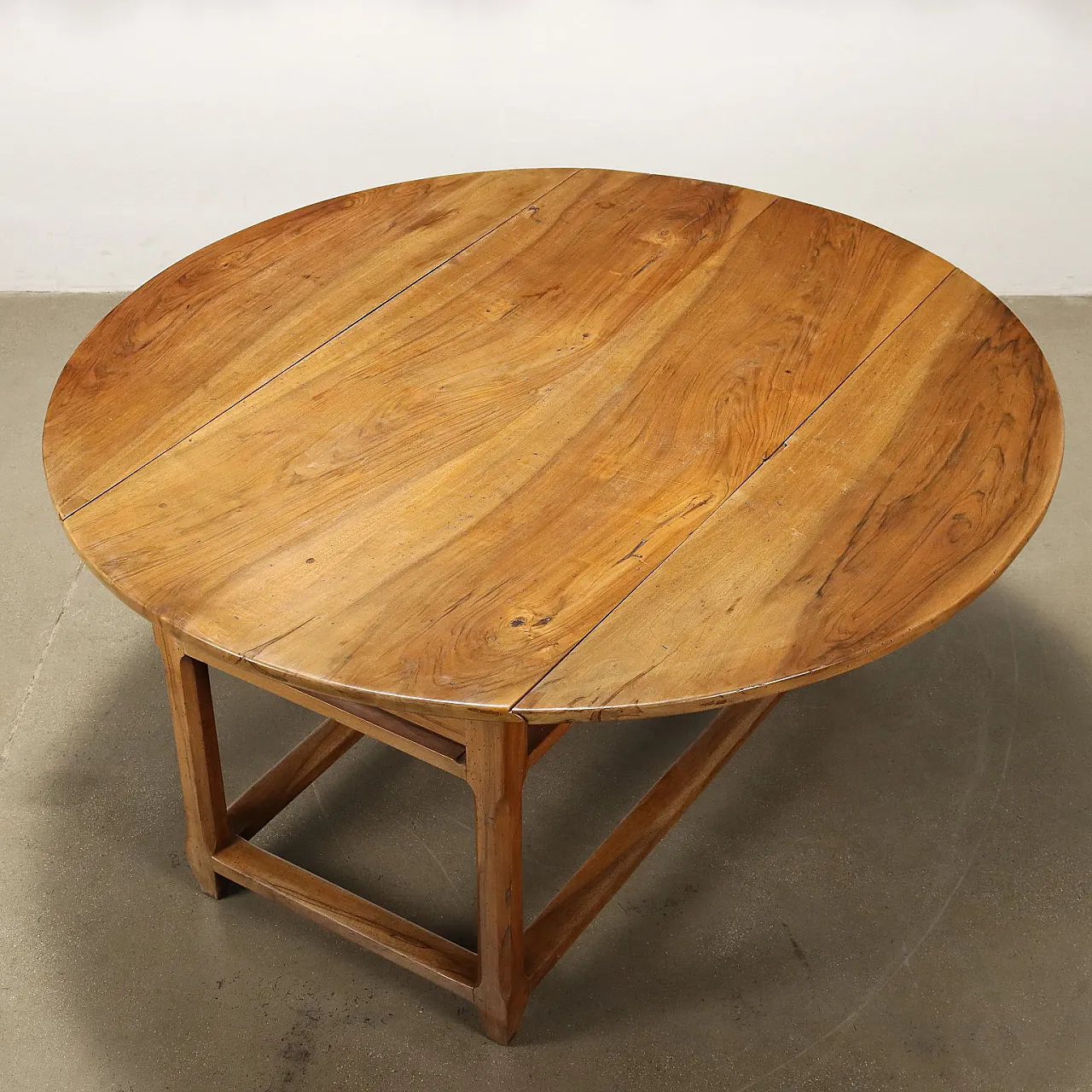 Walnut and pine banded table with pair of drawers, 19th century 4