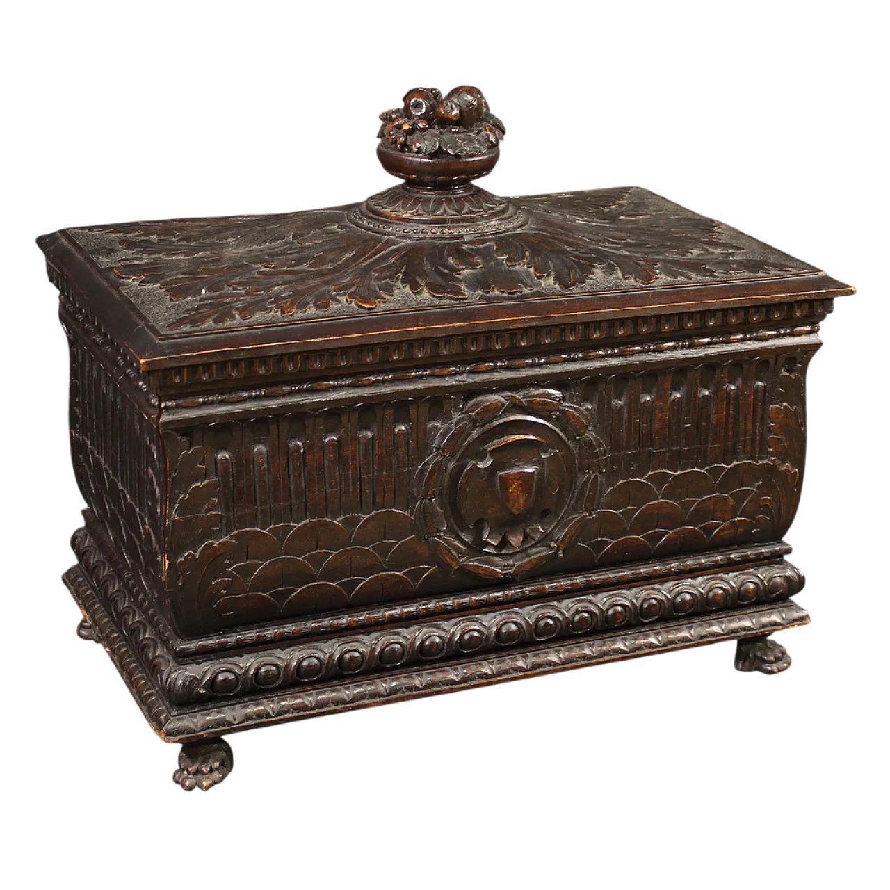 Italian trunk, 20th century 13
