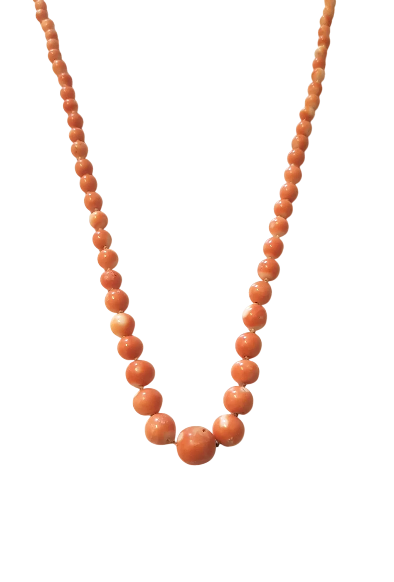 Coral necklace of the 1930s with silver closure 9