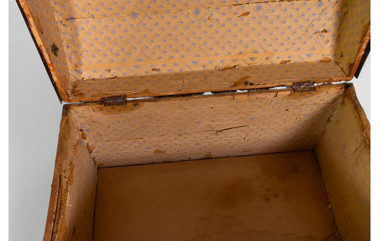 Baule da viaggio in tela cerata e metallo, primo '900 9