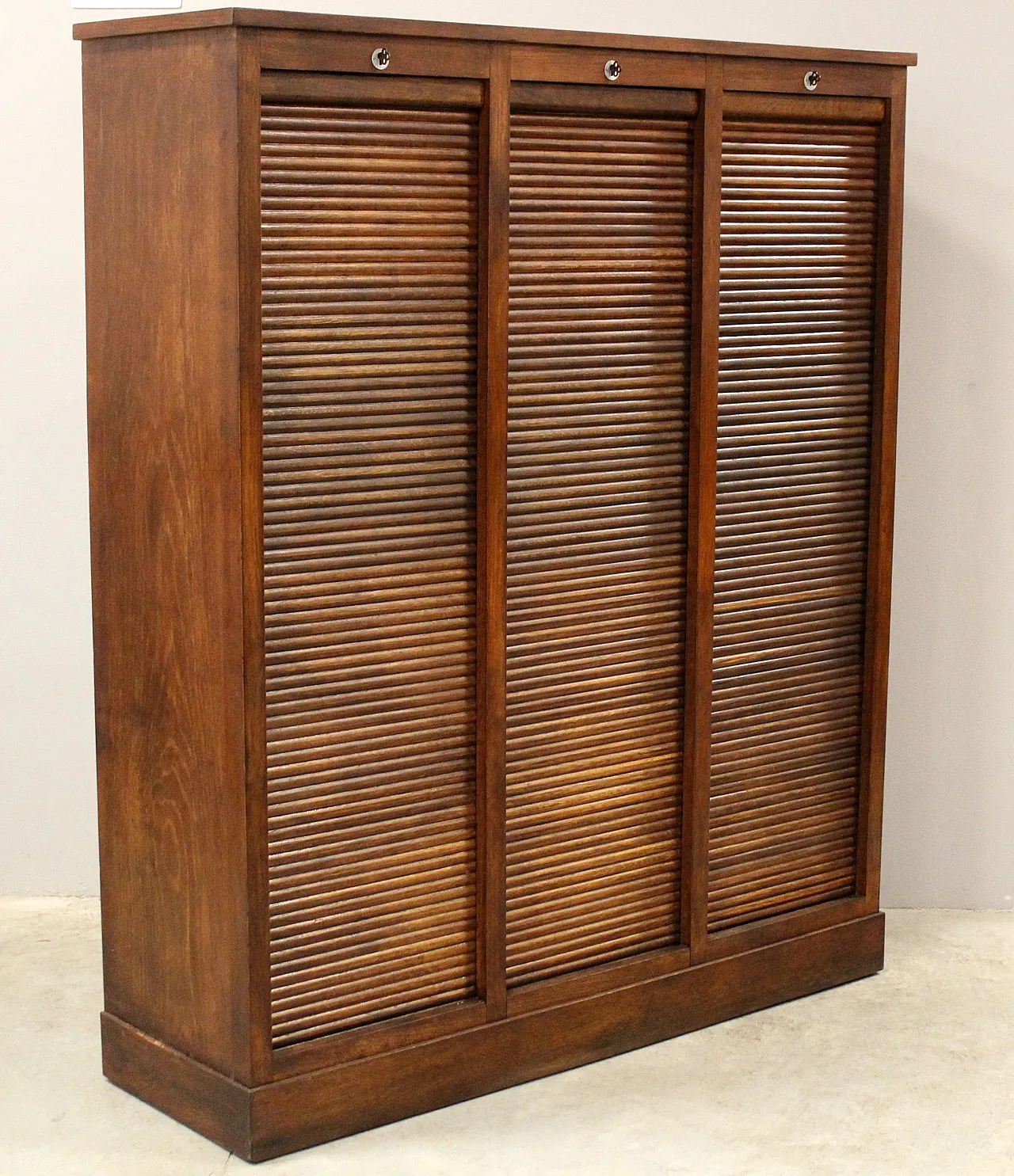 Filing cabinet with oak archive filing shutter, early 1900s 4