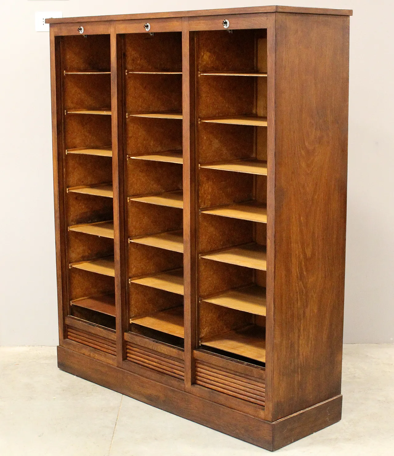 Filing cabinet with oak archive filing shutter, early 1900s 6