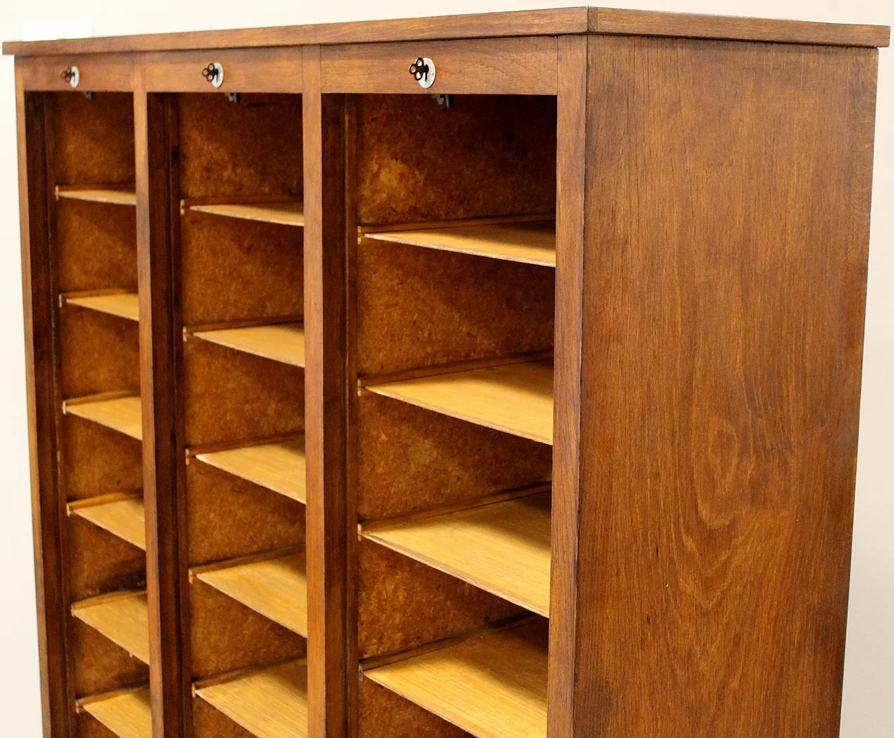 Filing cabinet with oak archive filing shutter, early 1900s 10
