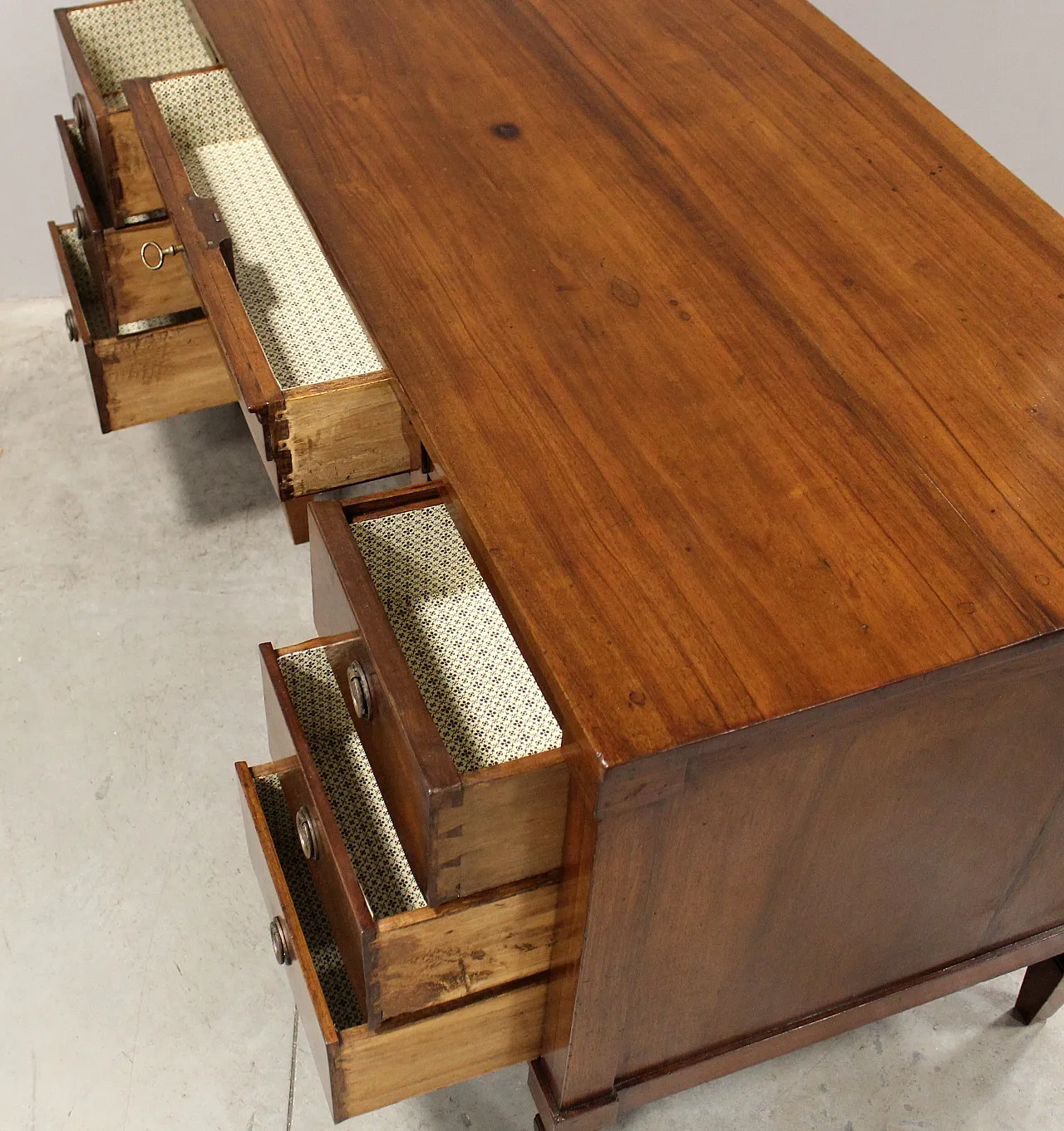 Louis XVI Desk in Noce Italia '700 11