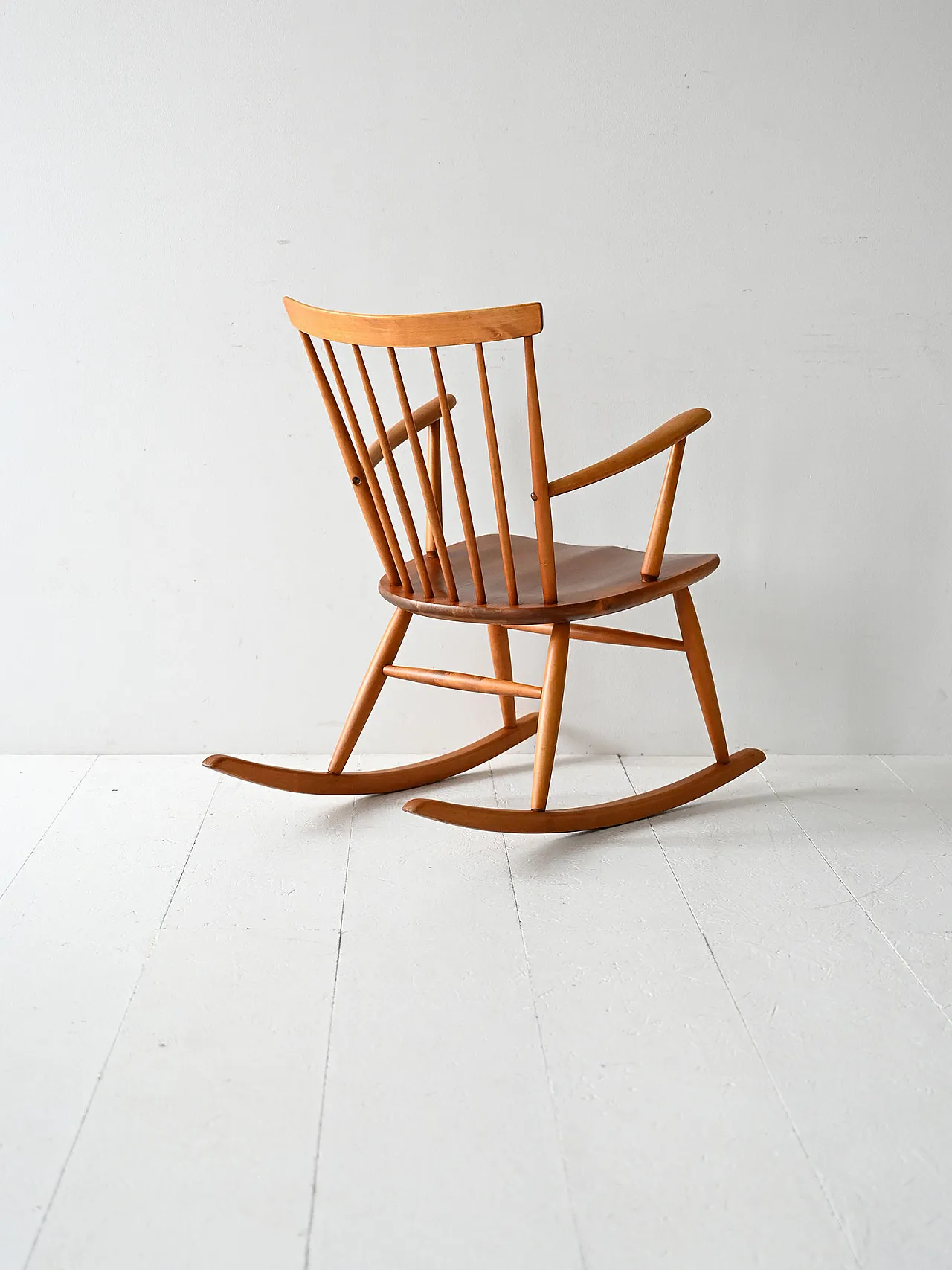 Sedia a dondolo scandinava  in faggio e teak, anni '60 3