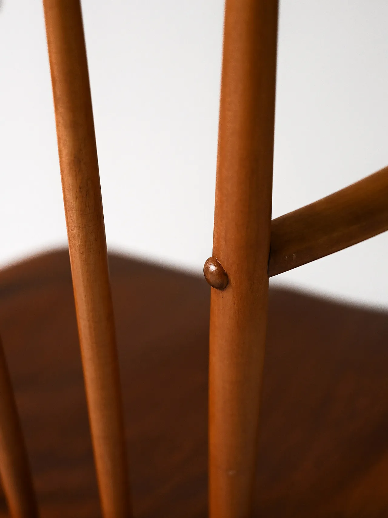 Sedia a dondolo scandinava  in faggio e teak, anni '60 6