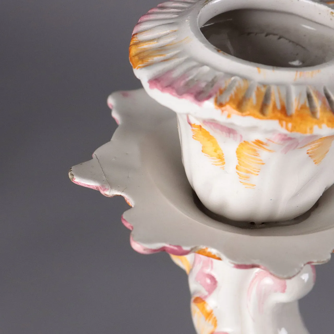 Lampadario in porcellana di Capodimonte con motivi floreali 9