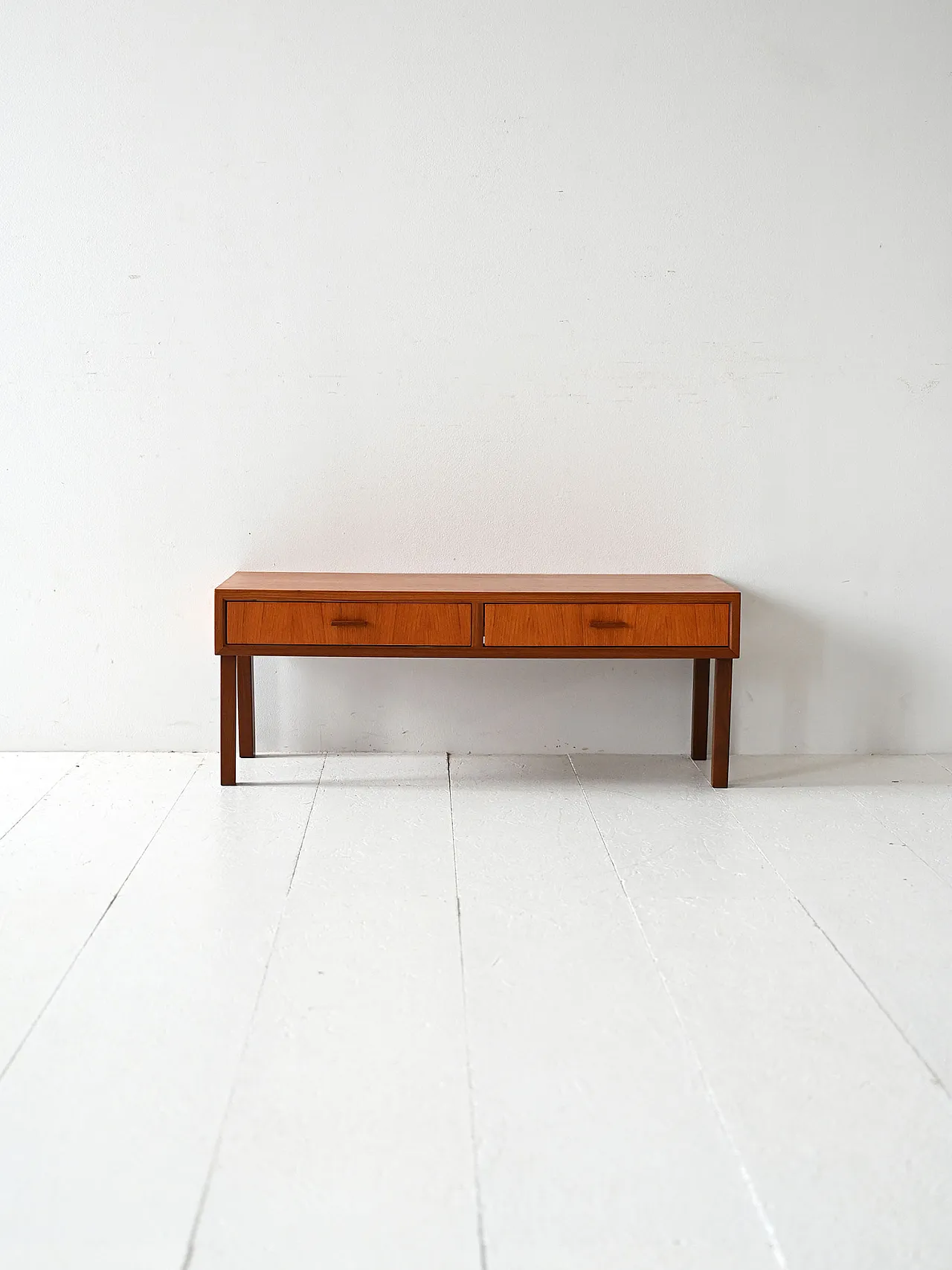 Low Scandinavian entrance furniture in teak 2