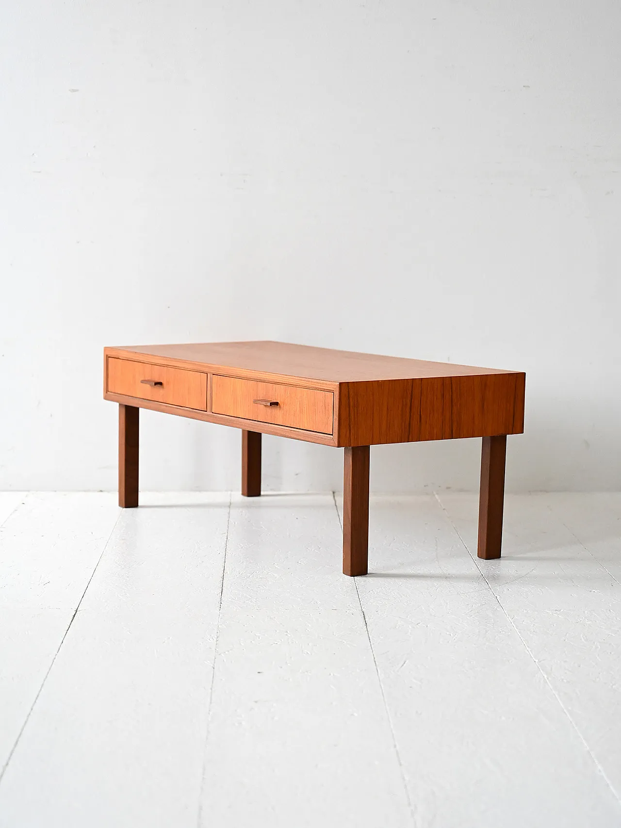 Low Scandinavian entrance furniture in teak 4