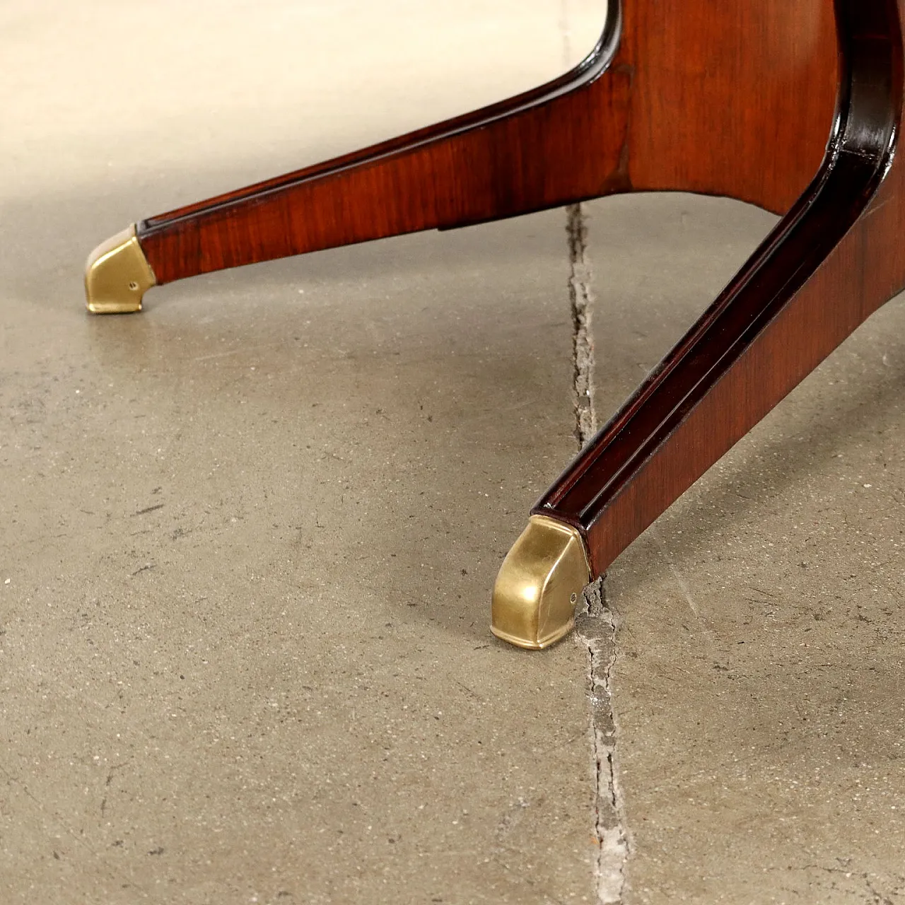 Tavolo in legno esotico impiallacciato di Osvaldo Borsani, anni '60 6