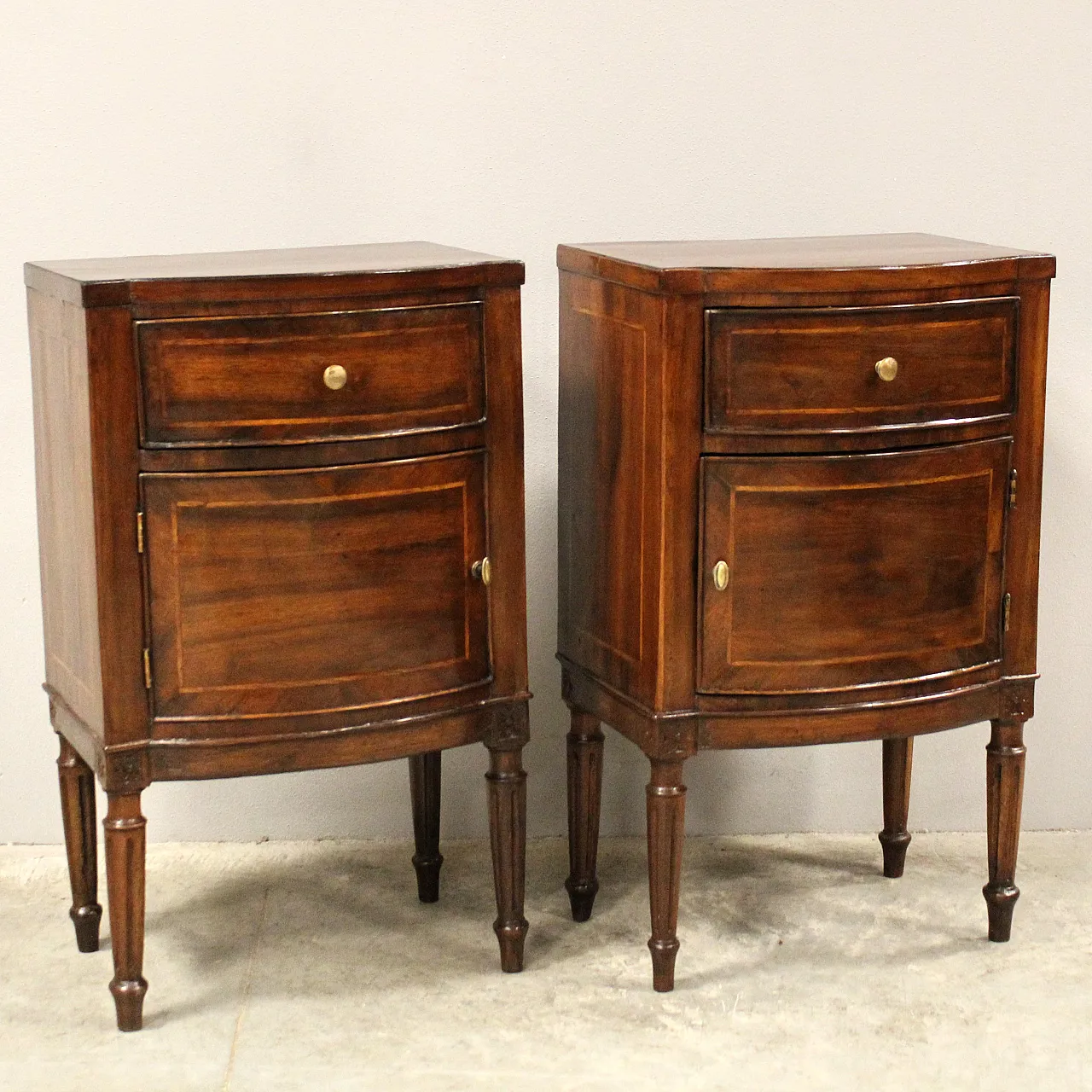 Coppia comodini Luigi XVI in noce '700 Italia 1