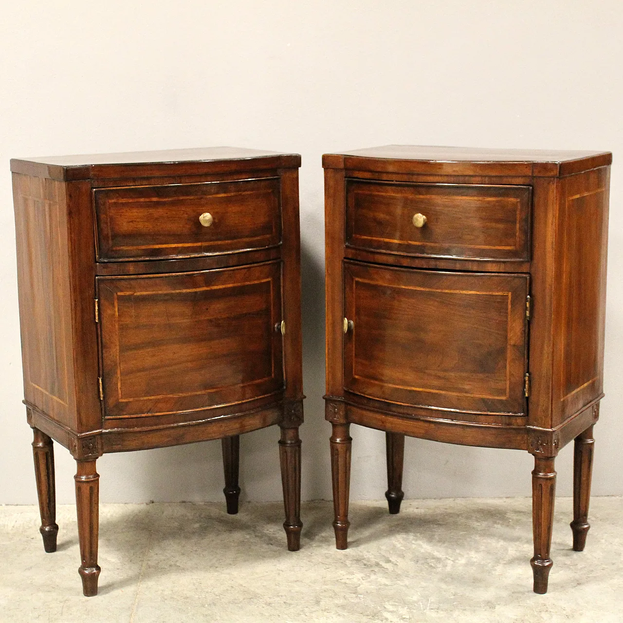 Coppia comodini Luigi XVI in noce '700 Italia 2