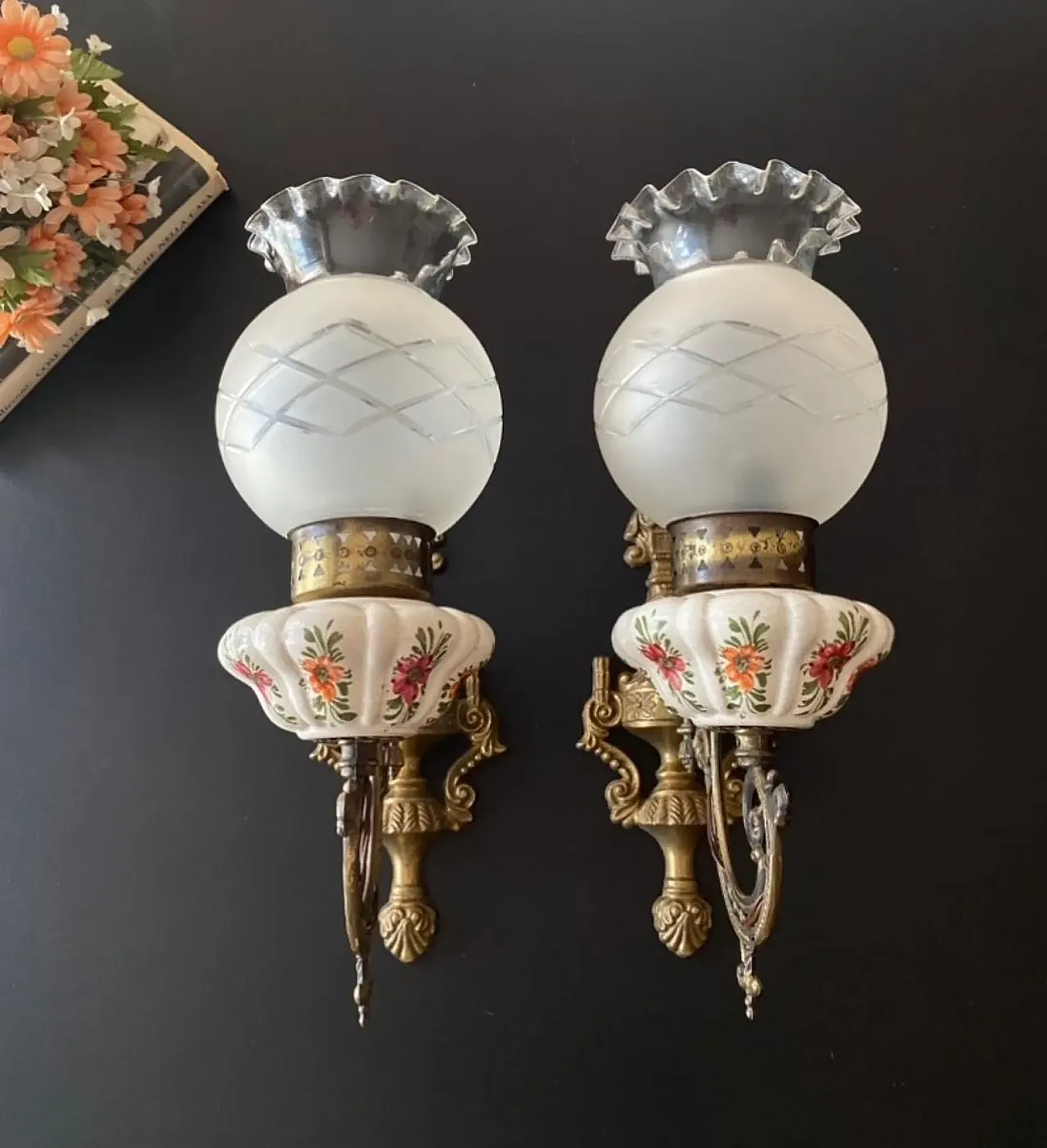 Coppia di applique in ceramica, anni '60 1