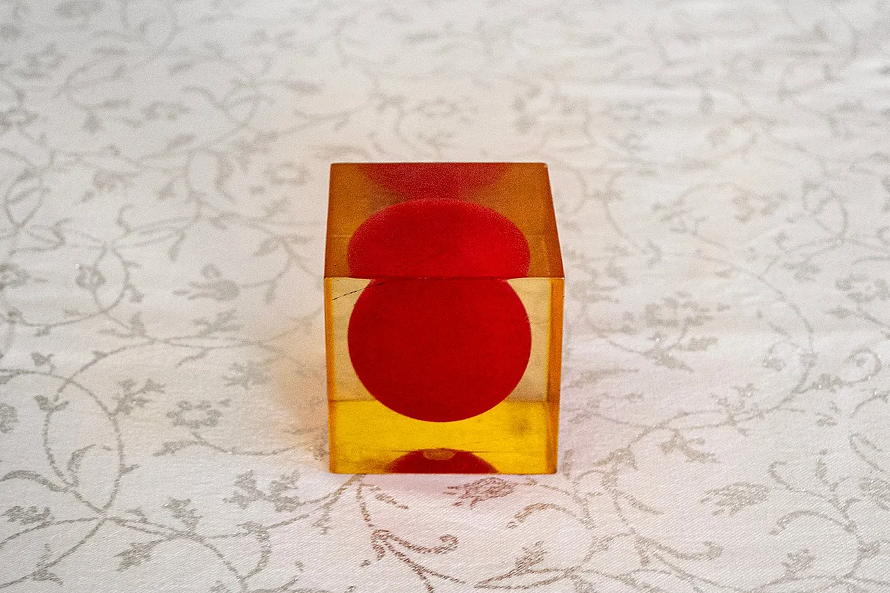 Mod. Cubo 3018 in resina di Enzo Mari per Danese, anni '60 3