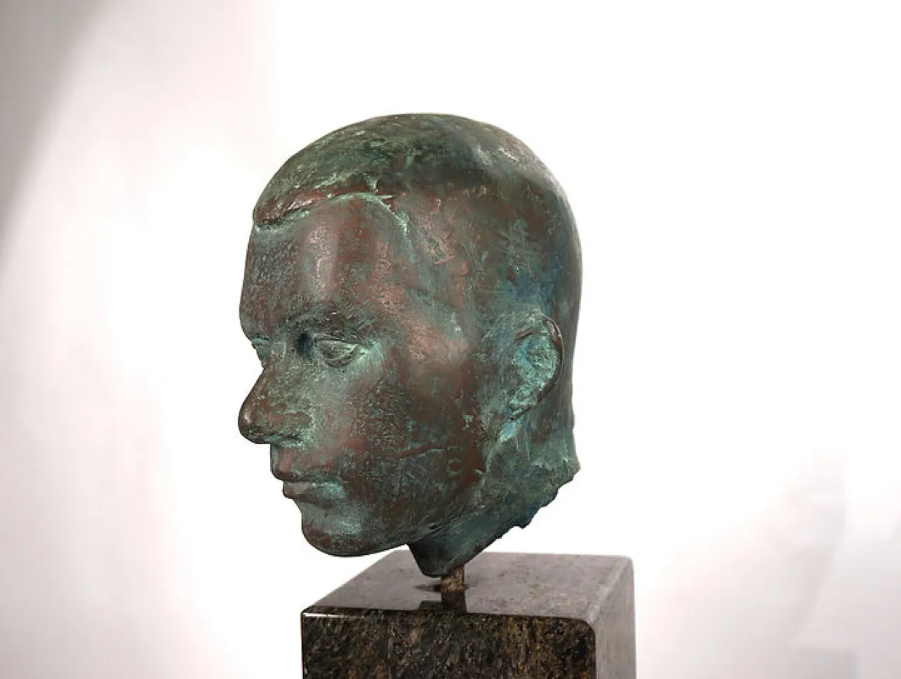 Coppia di busti in bronzo di uno studente di Georg Kolbe, anni '20 6