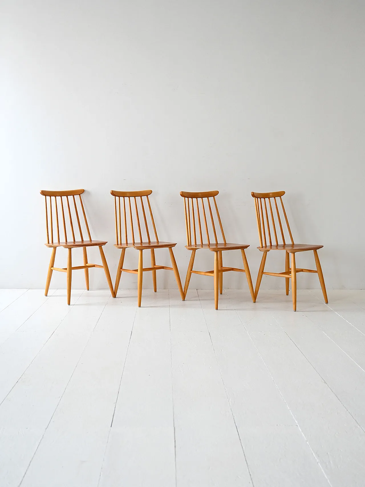 Set of 4 Scandinavian Fanett chairs by Ilmari Tapiovaara 2