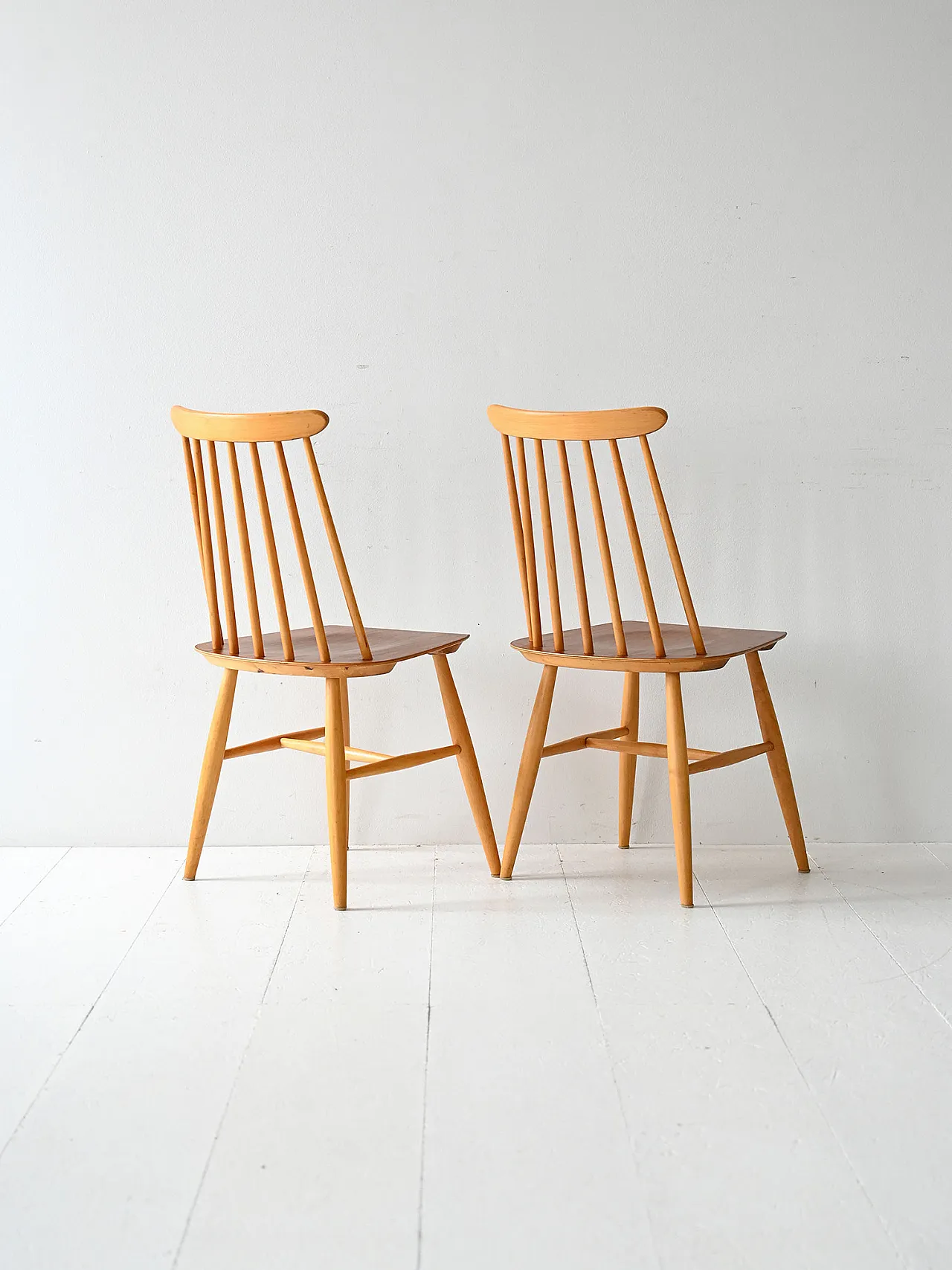 Pair of Scandinavian Fanett chairs by Ilmari Tapiovaara 3