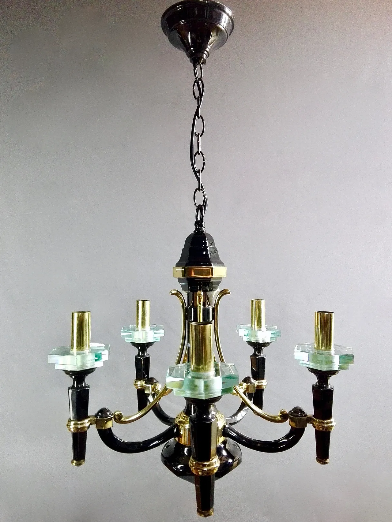 Lampadario Lampart a 5 luci in ottone massiccio e cristallo, anni '70 1