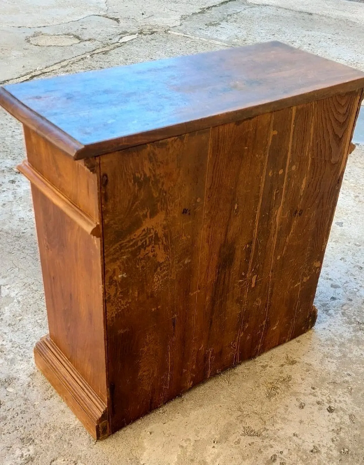 Solid wood sideboard, 18th century 8