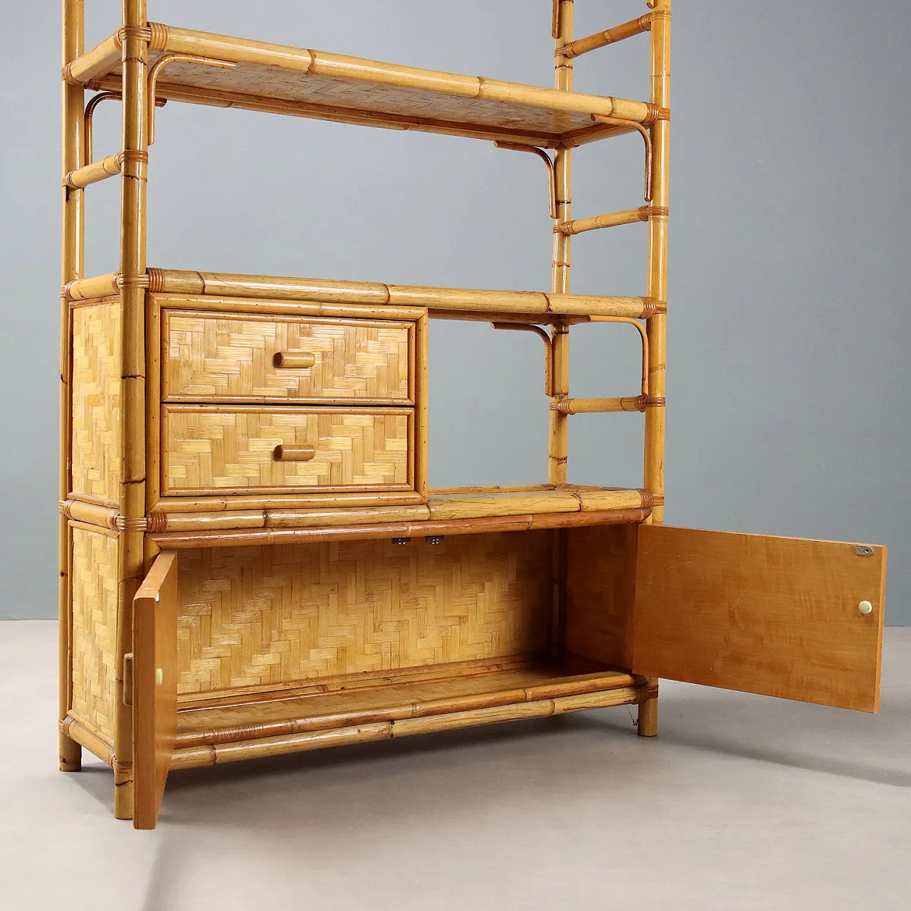 Libreria in bambù con ante e cassetti, anni '80 8