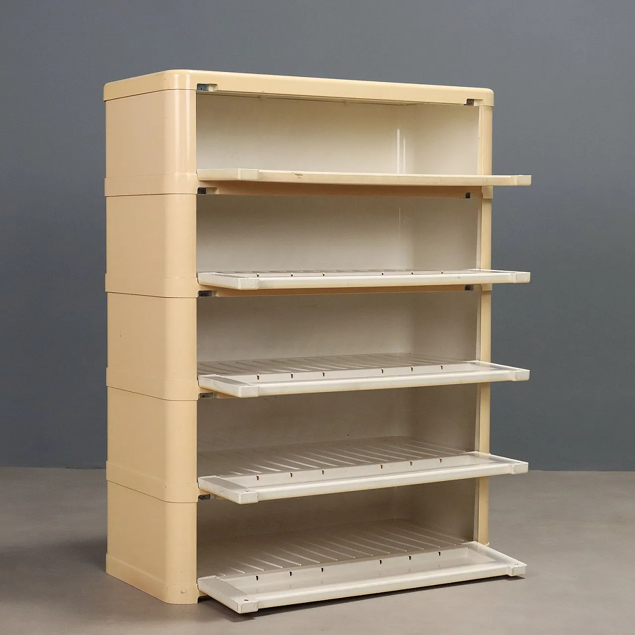 Armadio Kartell 4963 di Olaf von Bohr, anni '70 3