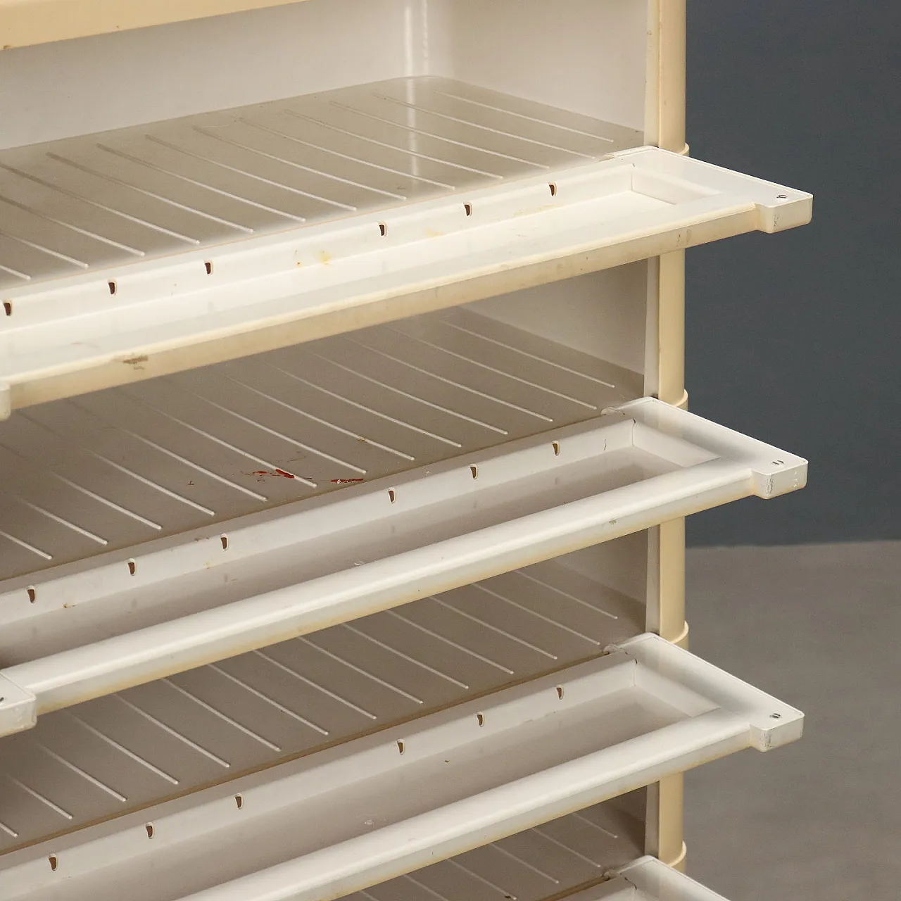 Armadio Kartell 4963 di Olaf von Bohr, anni '70 4