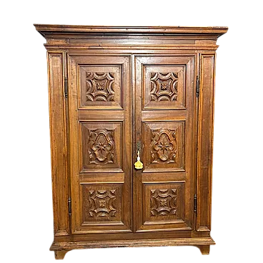 Stipo armadio Piemonte ante bugnate noce, '600