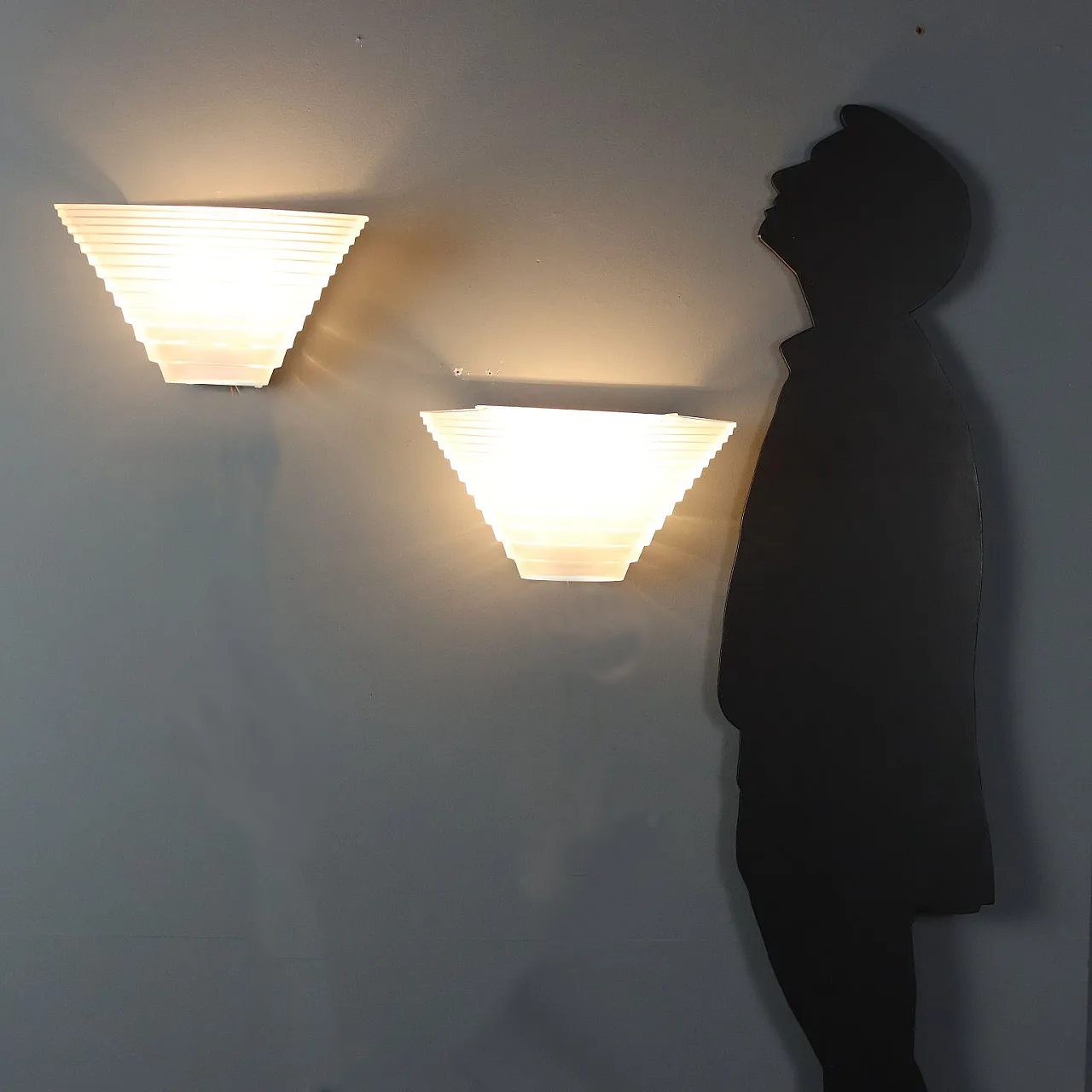 Pair of Artemide Pergamo 30 wall lamps by A. Mangiarotti, 1980s 3