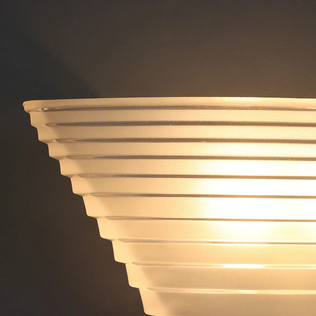 Pair of Artemide Pergamo 30 wall lamps by A. Mangiarotti, 1980s 5