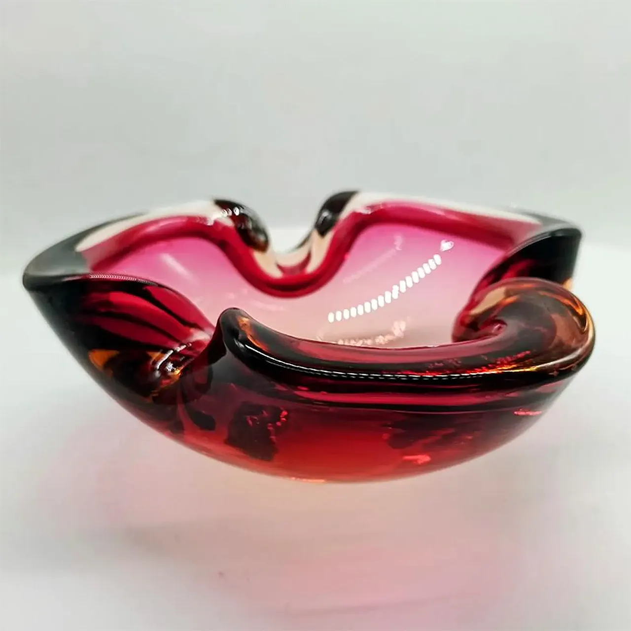 Posacenere rosa in vetro di Murano di Flavio Poli per Seguso, anni '60 2