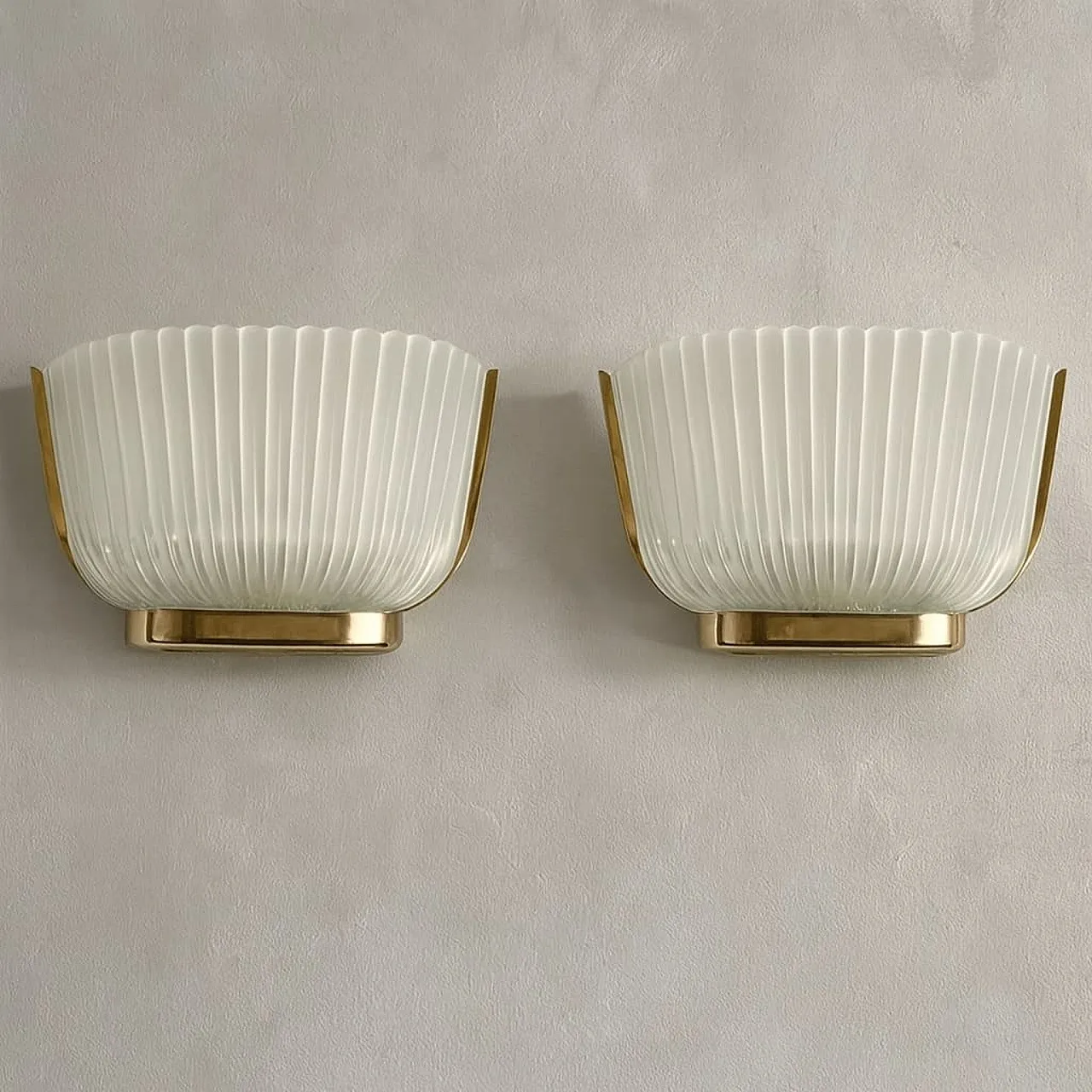 Murano glass and brass wall light by Archimede Seguso, 1940s 1