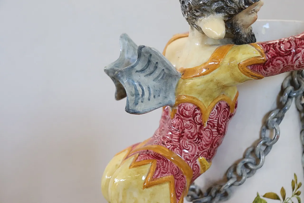 Vaso in ceramica con figure in rilievo, inizio '900 14