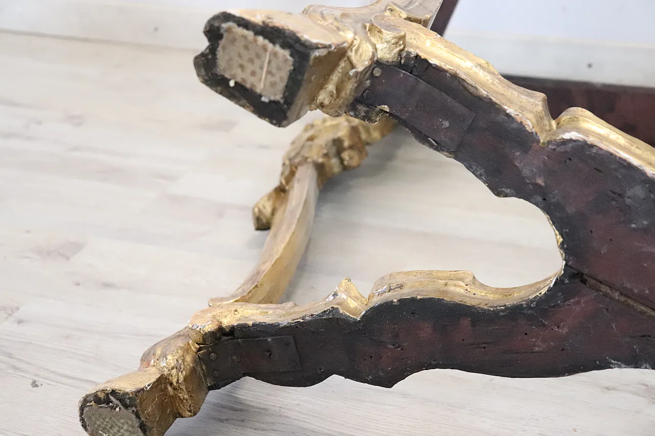 Gilded and carved LouiS XV console, 18th century 16