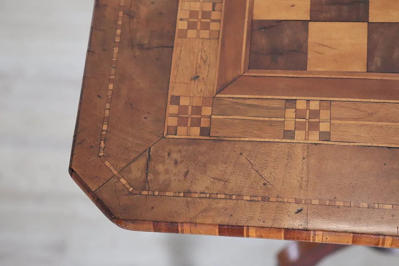 Inlaid walnut coffee table, 19th century 4