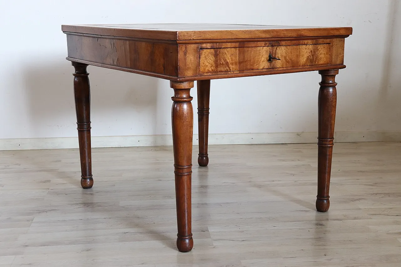 Walnut desk, 19th century 3