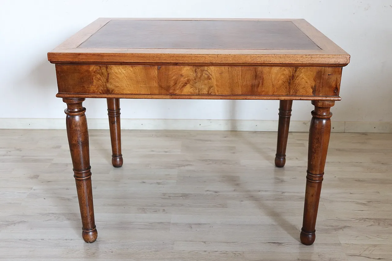 Walnut desk, 19th century 10