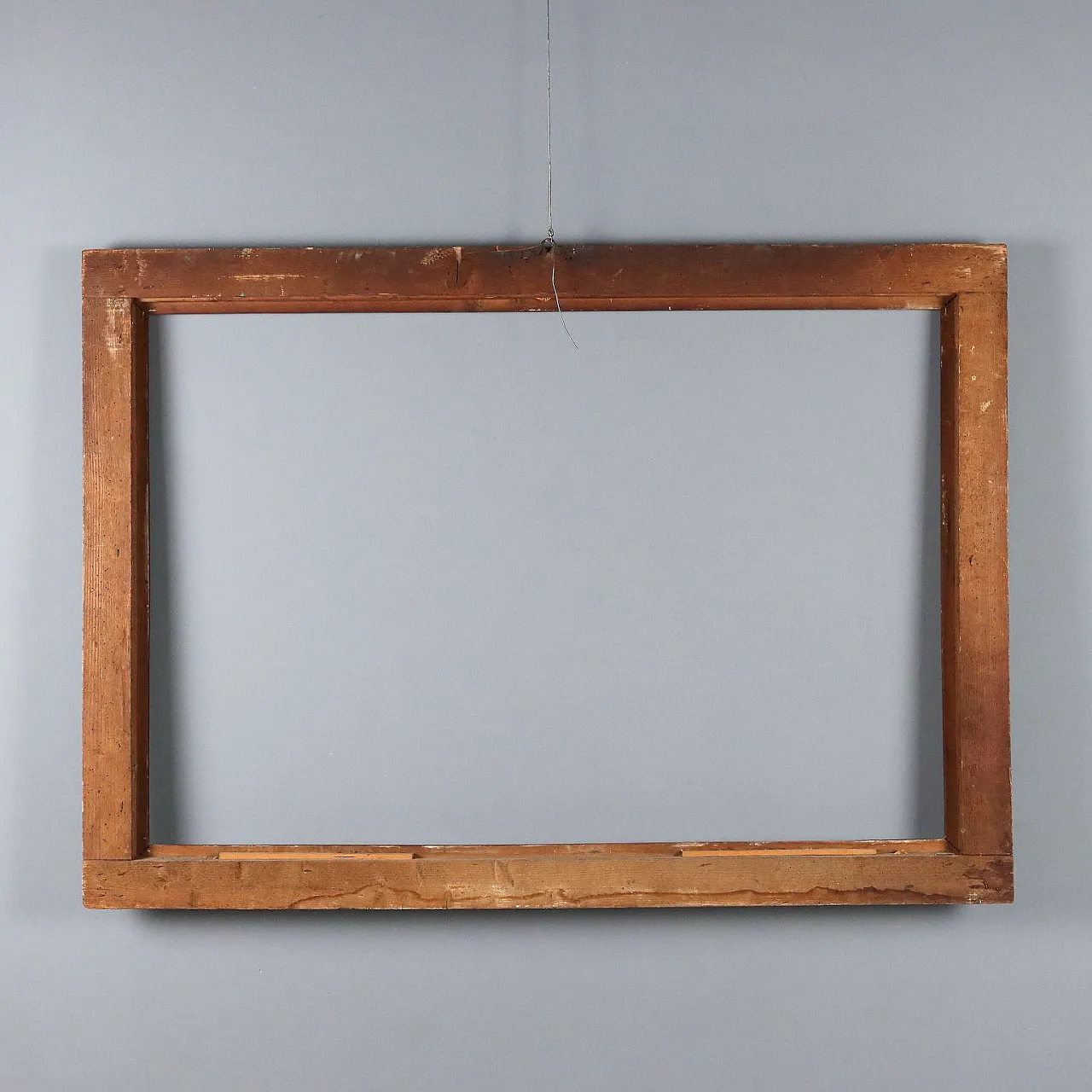 Shaped fir wood frame with gold leaf finish, 19th century 8