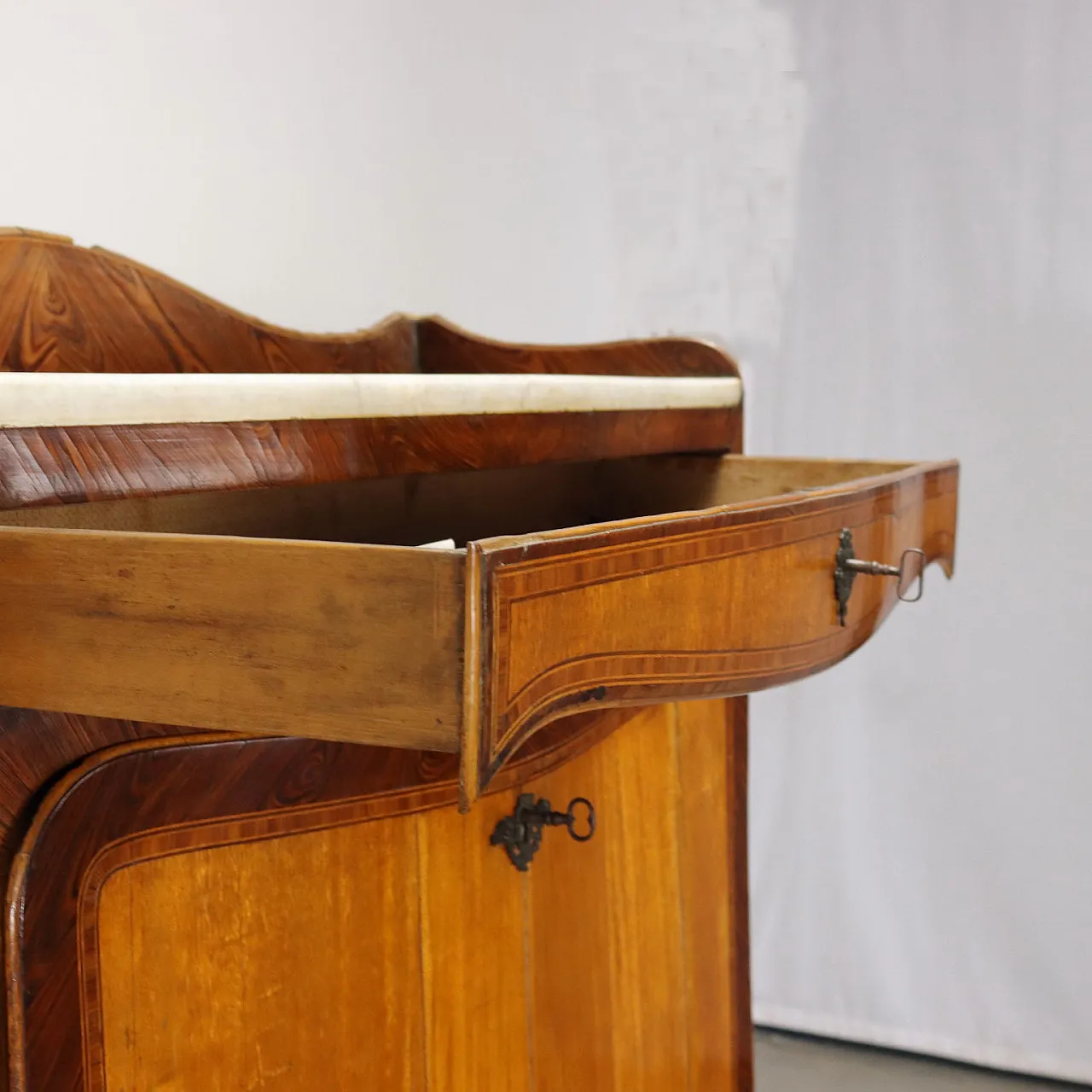 Secrétaire in legno con pianetto in marmo, '700 6