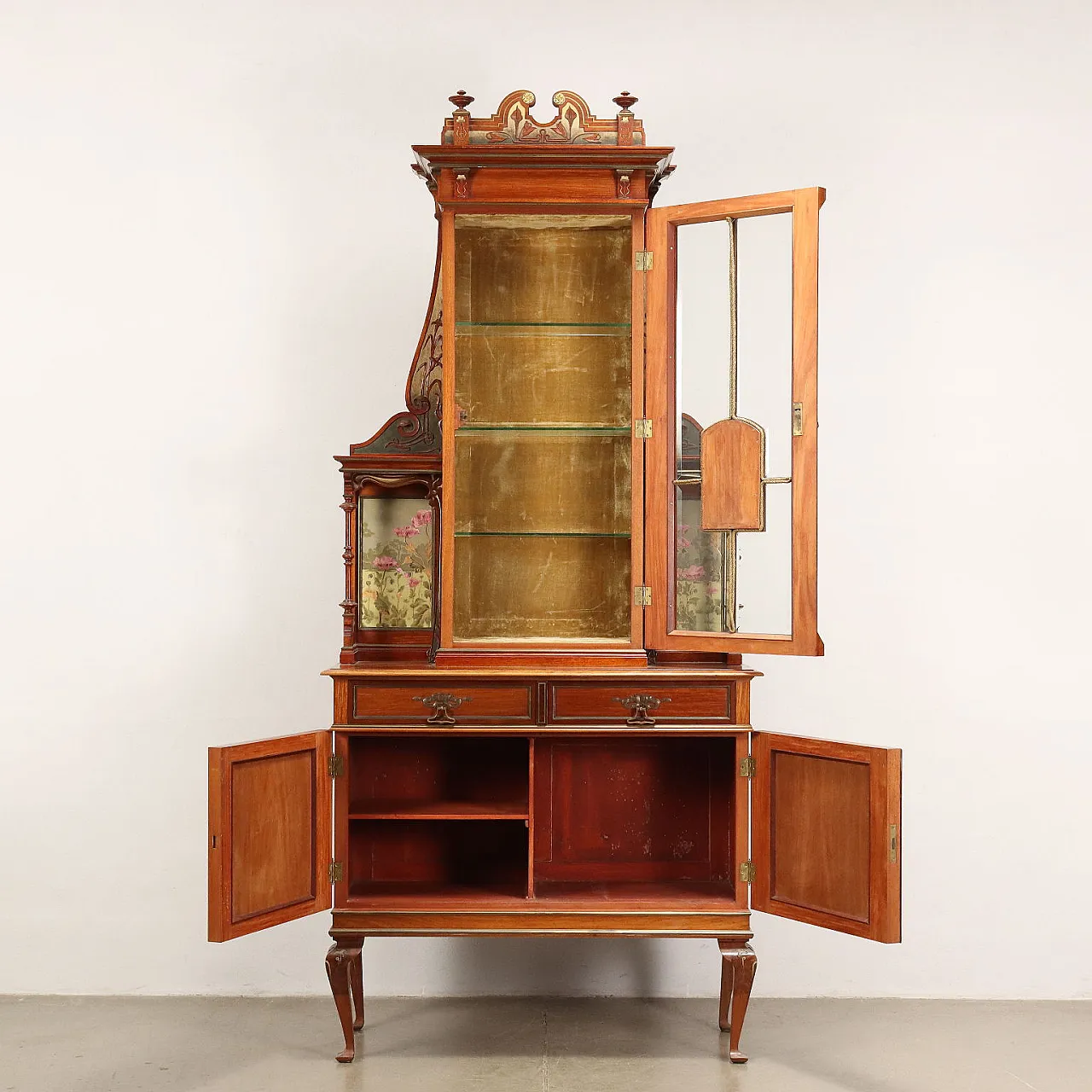 Credenza Liberty in legno con vetrina e pannelli in ceramica, inizio '900 3
